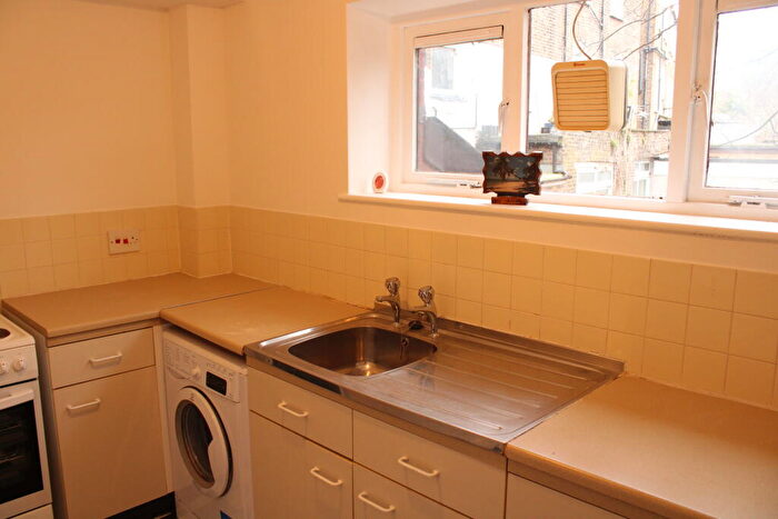 1 Bedroom Flat For Sale In Fordwych Road, London, NW2