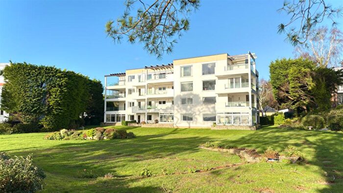 3 Bedroom Apartment For Sale In Ravine Road, Canford Cliffs, BH13