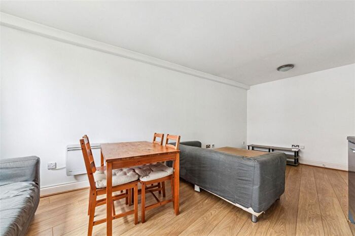 2 Bedroom Flat To Rent In Valentia Place, London, SW9