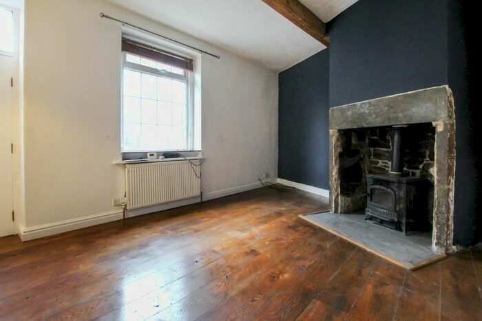 2 Bedroom Property To Rent In Green End Road, East Morton, Keighley, BD20