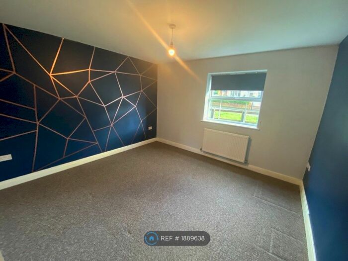 2 Bedroom Flat To Rent In Crow Lane West, Newton-Le-Willows, WA12