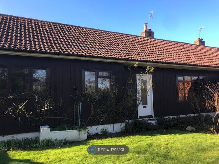 3 Bedroom Bungalow To Rent In Littleton Lane, Guildford, GU3