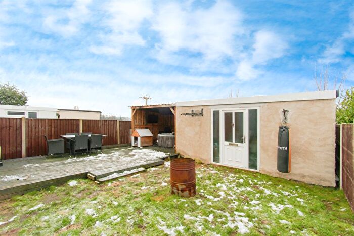 2 Bedroom Semi-Detached House For Sale In Orchard Head Drive, Pontefract, WF8