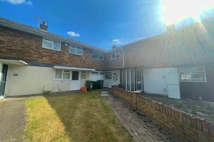 4 Bedroom Property To Rent In Horsley Cross, Basildon, SS14