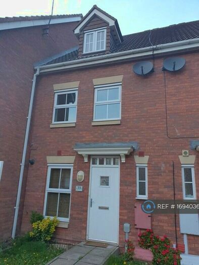 3 Bedroom Terraced House To Rent In Selset Way, Hull, HU7