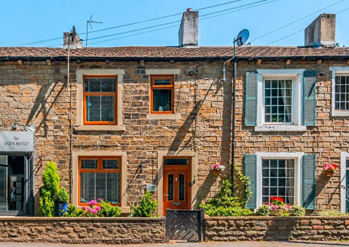 3 Bedroom Terraced House For Sale In Oxford Road, Gomersal, Cleckheaton, West Yorkshire, BD19