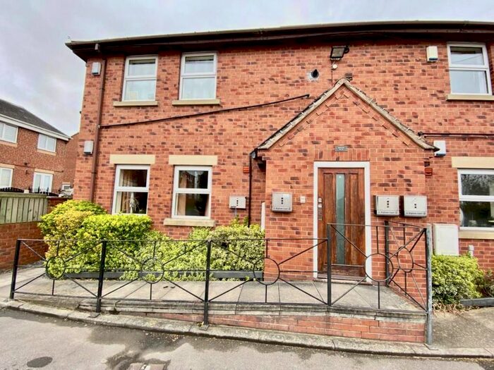 2 Bedroom Flat To Rent In Higham Court, Higham Common, Barnsley, S75