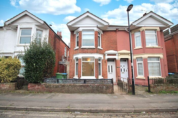 3 Bedroom Semi Detached House To Rent In Devonshire Road, Southampton, SO15