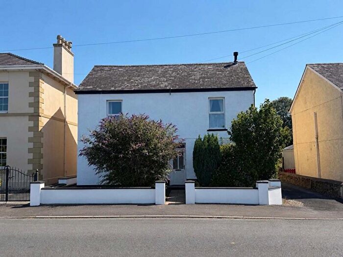 3 Bedroom Detached House For Sale In Towy Terrace, Ffairfach, Llandeilo, Carmarthenshire., SA19