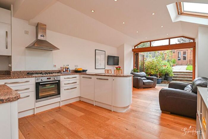 3 Bedroom Semi-Detached House For Sale In Osborne Road, East Cowes, PO32