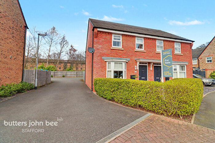 3 Bedroom Semi-Detached House For Sale In Avondale Circle, Stafford, ST18