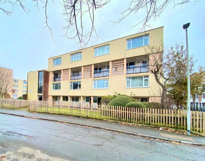 3 Bedroom Property To Rent In Vaagso Close, Devonport, Plymouth, PL1