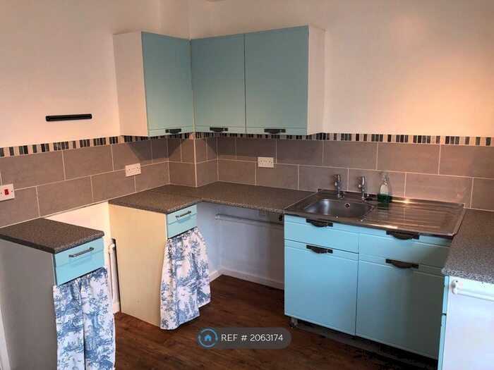 2 Bedroom Terraced House To Rent In Duncan Street, Calne, SN11