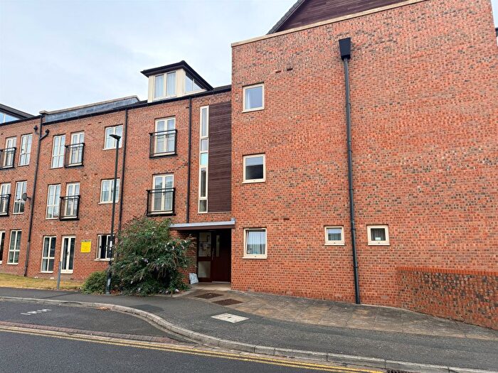 2 Bedroom Flat For Sale In Lawrence Square, York, YO10