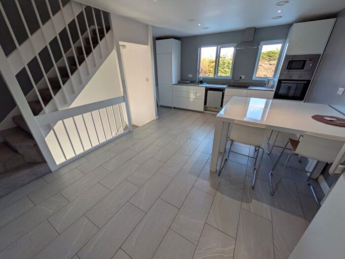 4 Bedroom Terraced House For Sale In Somerton Close, Bridgwater, TA6