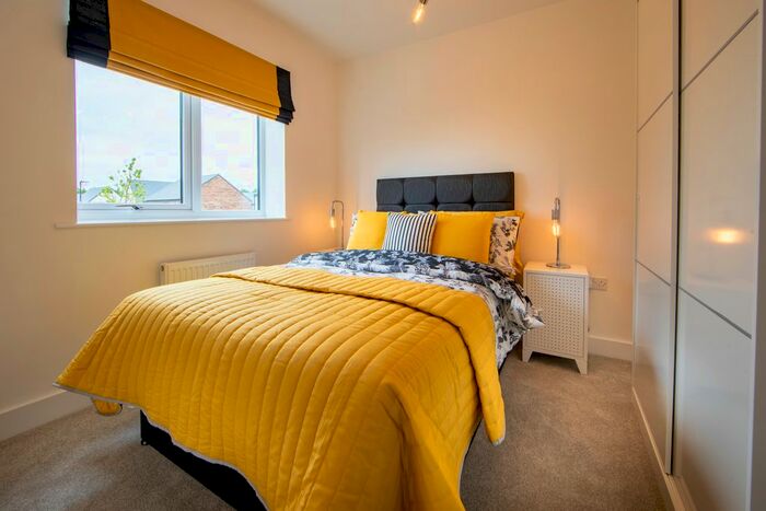 3 Bedroom Semi-detached House For Sale In Saltshouse Road, Hull, HU8