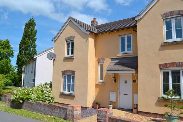 4 Bedroom House To Rent In Buttercup Lane, Street, BA16