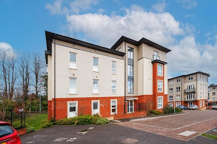 2 Bedroom Flat For Sale In Bailey Place, Crowborough, TN6