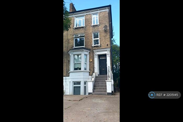 2 Bedroom Flat To Rent In Grosvenor Road, London, E11