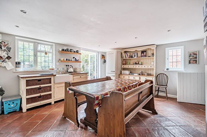 4 Bedroom Detached House For Sale In Windmill Road, Mortimer Common, Reading, Berkshire, RG7