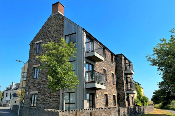 2 Bedroom Flat To Rent In Chandlers Yard, Burry Port, Carmarthenshire, SA16