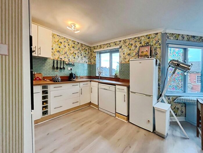 1 Bedroom Flat For Sale In Kingfisher Lodge, Park Road, Jarrow, Tyne And Wear, NE32