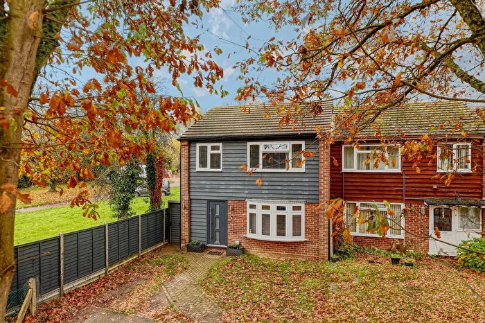 3 Bedroom End Of Terrace House For Sale In Easington Road, Dane End, SG12