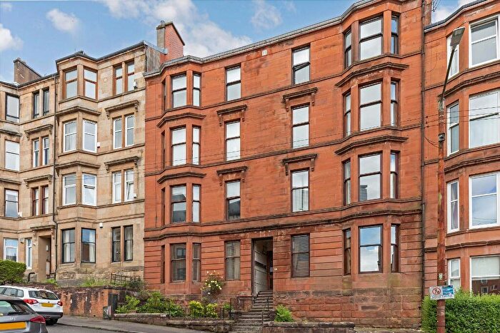 2 Bedroom Flat To Rent In Oban Drive, Glasgow, G20