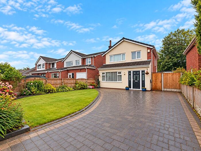 3 Bedroom Detached House For Sale In Cornwall Way, Ainsdale, Southport, Merseyside, PR8