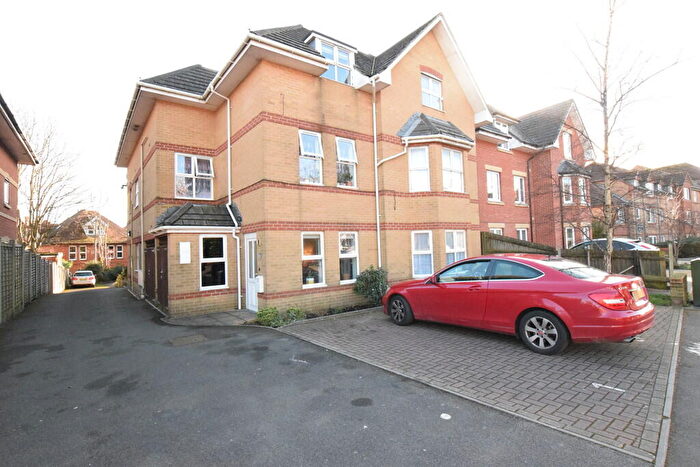2 Bedroom Flat To Rent In Reefside, Florence Road, Boscombe, BH5