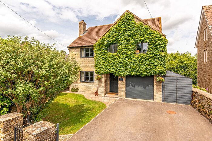4 Bedroom Detached House For Sale In Stanton St. Quintin, Chippenham, SN14