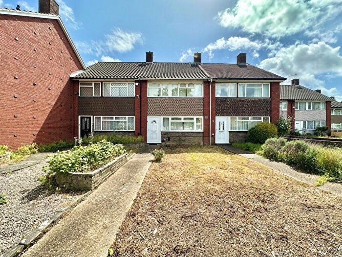 3 Bedroom Terraced House For Sale In Exmouth Road, Hayes, UB4