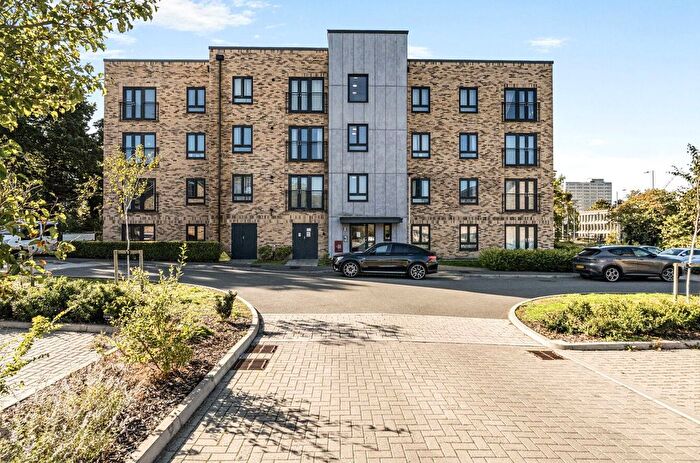 1 Bedroom Flat For Sale In Hurley Drive, Bracknell, Berkshire, RG12