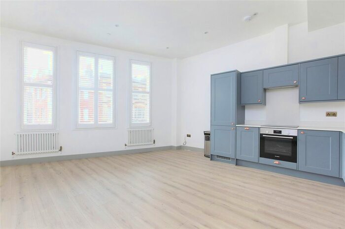 2 Bedroom Flat To Rent In West Hill, Wandsworth, London, SW18