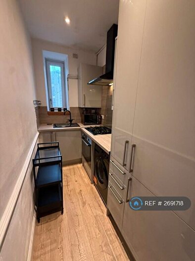 2 Bedroom Flat To Rent In Hastie Street, Glasgow, G3