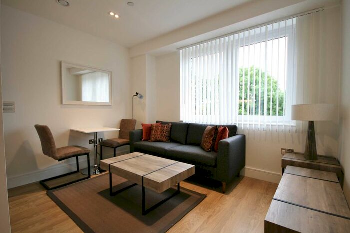 1 Bedroom Flat To Rent In Pinnacle House, Home Park Mill Link, Kings Langley, Hertfordshire, WD4