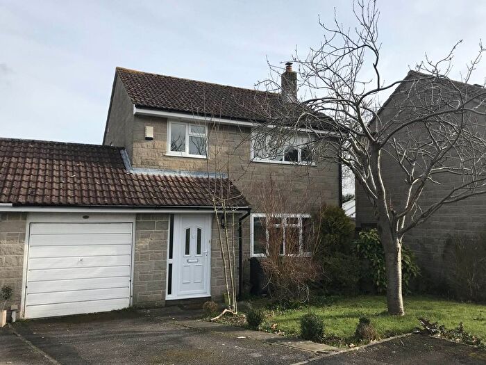 3 Bedroom Property To Rent In St. Nicholas Close, Henstridge, BA8