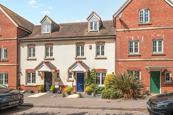 4 Bedroom Terraced House For Sale In Victoria Way, Liphook, GU30