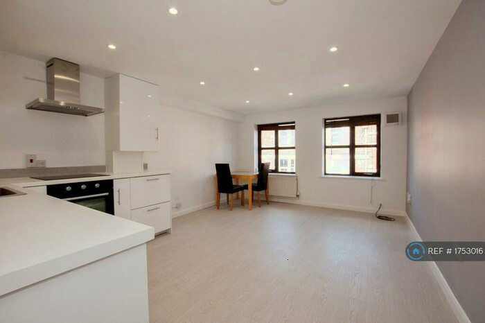 2 Bedroom Flat To Rent In The Yard, Nottingham, NG7