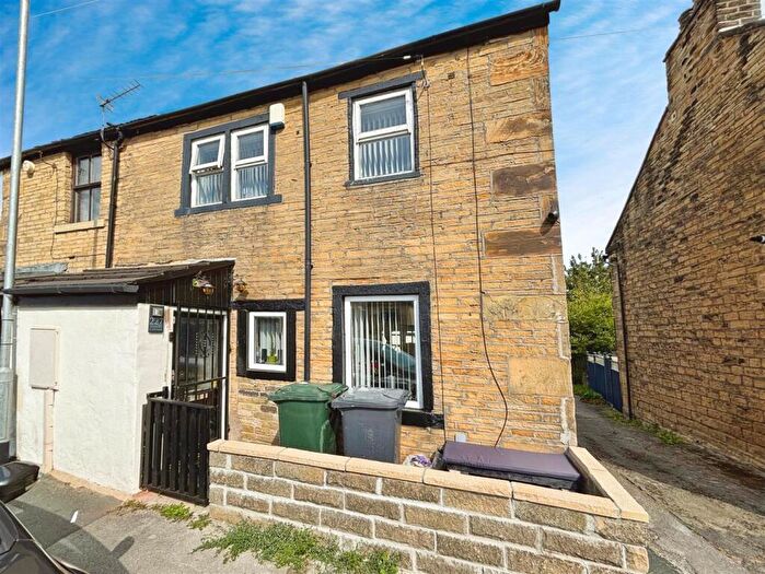 1 Bedroom Cottage For Sale In Moorside Road, Bradford, BD2