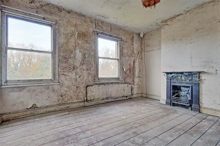 3 Bedroom Terraced House For Sale In Riverside, Cambridge, CB5