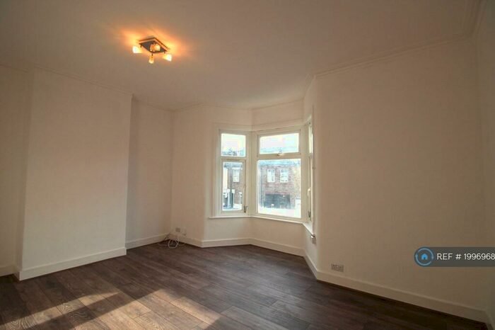 1 Bedroom Flat To Rent In Edmonton, London, N9
