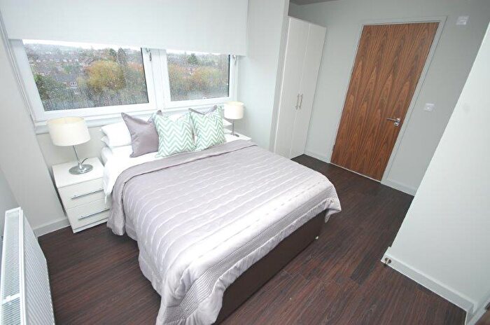 2 Bedroom Flat To Rent In Cherrydown East, Basildon, Essex, SS16