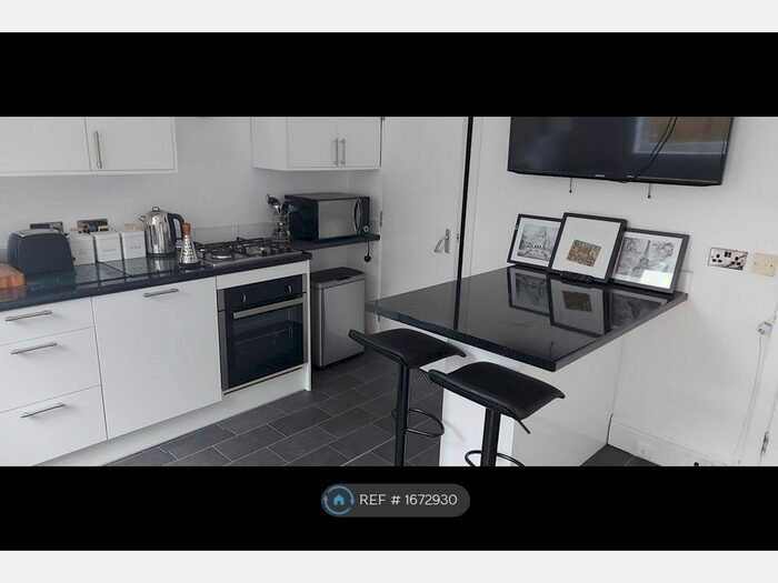 4 Bedroom Terraced House To Rent In Neill Road, Sheffield, S11