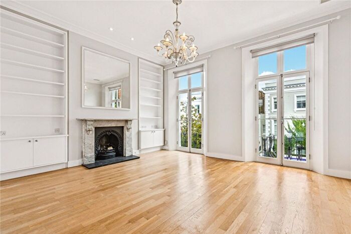 4 Bedroom End Terrace House To Rent In Denbigh Road, Notting Hill, London, W11
