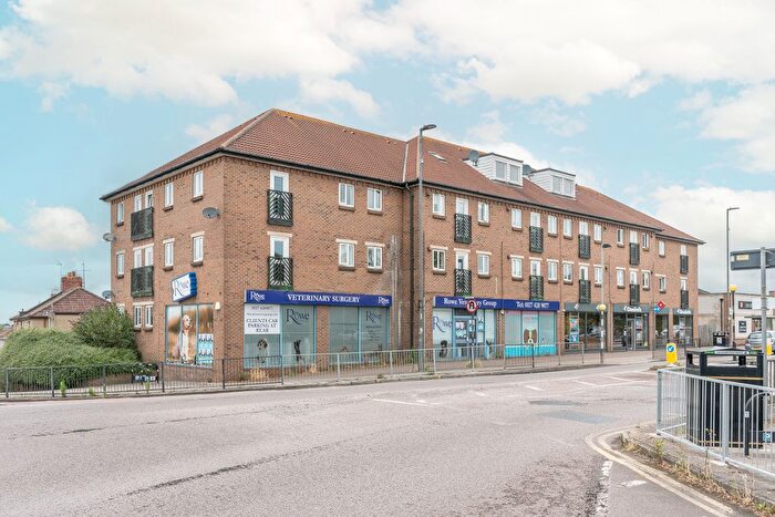 1 Bedroom Flat For Sale In Cabot Court, Gloucester Road North, Filton, Bristol, BS7