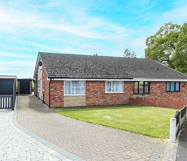 2 Bedroom Semi-Detached Bungalow For Sale In Ladycroft Road, Armthorpe, Doncaster, DN3