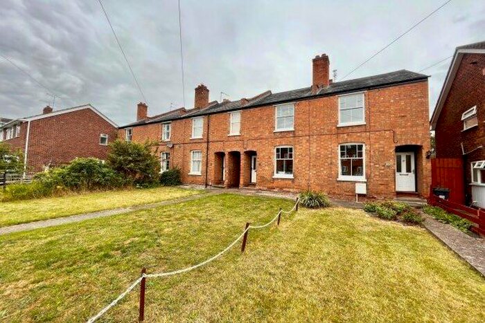 2 Bedroom Terraced House To Rent In Vine Lane, Warwick, CV34