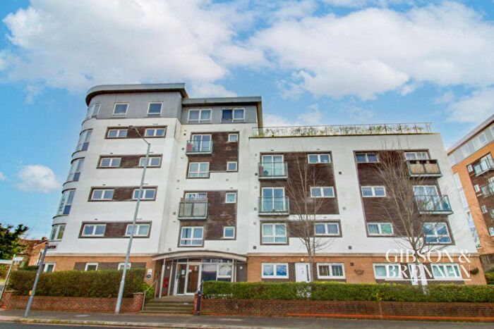 2 Bedroom Flat To Rent In Cherrydown East, Basildon, SS16