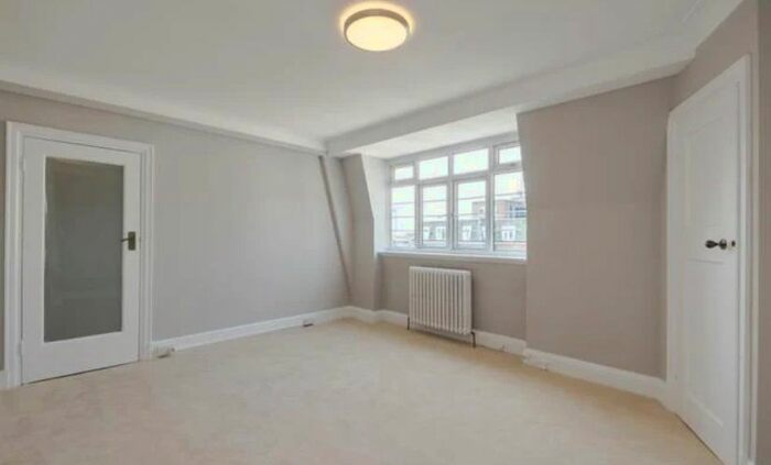 Studio To Rent In Chatsworth Court, Pembroke Road, London, W8